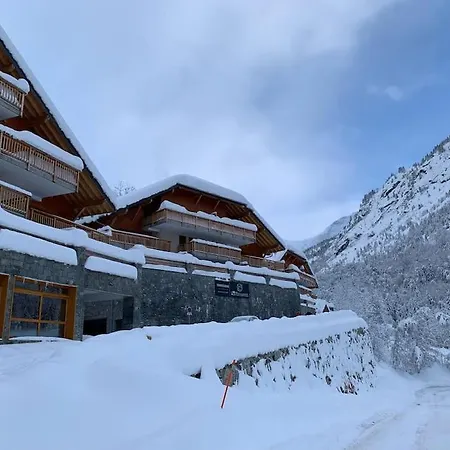 New In Vaujany, Classified 4 Etoiles דירה *